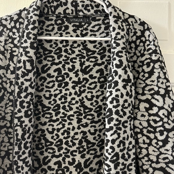 Leopard Print Open Cardigan - Picture 4 of 9